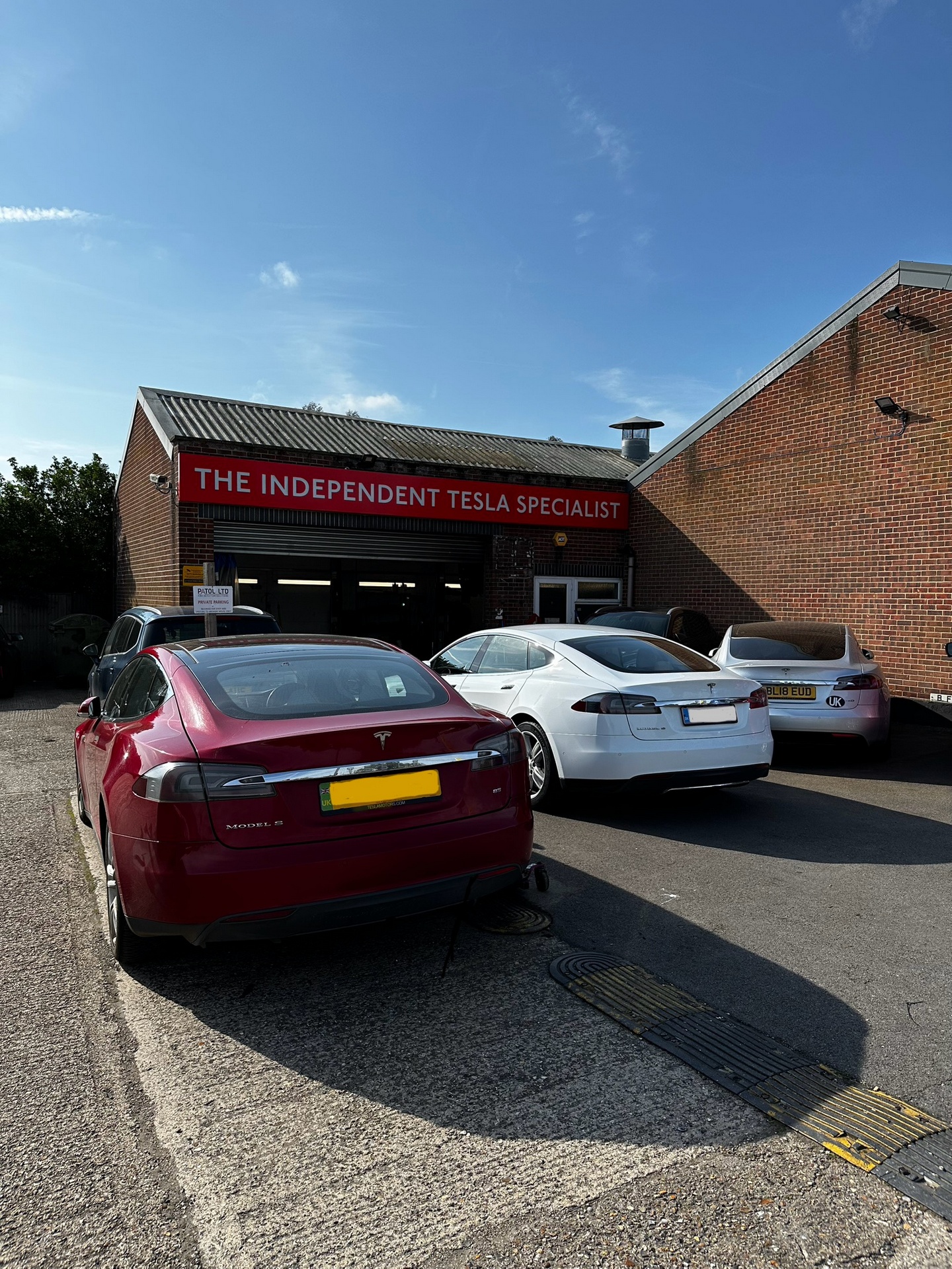 Independent Tesla Specialist, Tesla Repairs, Tesla Service, Berkshire